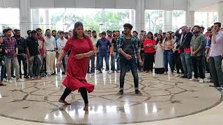 Dr.D.Y.Patil B-School - Tribute to teachers - Flash Mob by students of Batch 2019-21