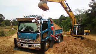 มาดูFuso 6M60 ขึ้นบ่อหน่อยว่าเป็นยังไง dump truck excavator