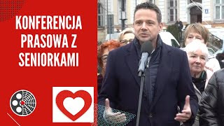 R. Trzaskowski: Konferencja prasowa z seniorkami. Białogard