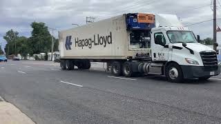 Another trucker honked the horn in another Freightliner Cascadia Semi Truck.