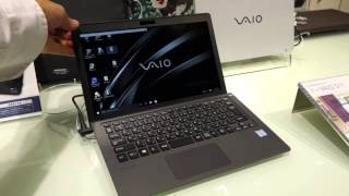 VAIO S11ディスプレイを片手操作でスムーズに開閉！