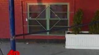 Hepatitis Scare at Club Frequented by Celebs