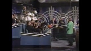 The Tonight Show Starring Johnny Carson - Doc and the Band Mess Up the Theme! - Jan 1992