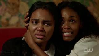 Black Lightning Saves His Daughters Black Lightning S01E01