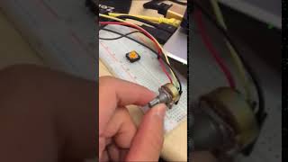 可變電阻（蜂鳴器）-Arduino