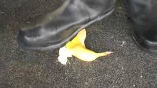 Hunter Argyll rubber boot crunch on a banana