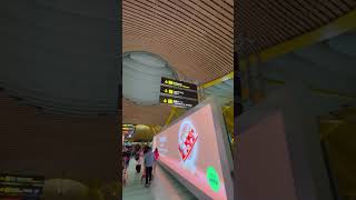 AEROPUERTO MADRID T4 (SALIDAS) - Como viajar desde la T4 del aeropuerto BARAJAS 🇪🇸