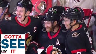 GOTTA SEE IT: Senators Clear Bench After Claude Giroux Notches Assist For 1000th Career Point