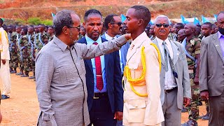 Madaxweyne Hassan Sh Maxamud oo Hooyooyinka Wiilashooda waayay ka Farxiyay.