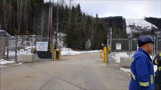 M30 Chain Link Open-Close