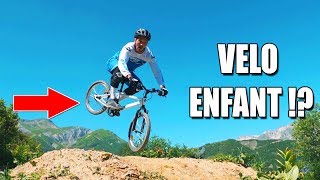 UNE DESCENTE FOLLE !! Avec un VÉLO D'ENFANT !?