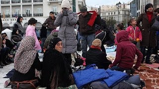 Syrian refugees begin hunger strike in front of Greek parliament