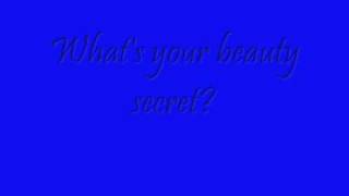Secrets by Maryam Wells short commercial.wmv