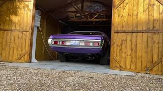 Dodge Charger big block V8 440 ci cold start, sound loud !!! Muscle car 420 horse power Mopar , idle