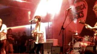 The Kooks - Mallorca Rocks June 6th 2010 -She moves in her own way