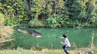 surprised by the fishing talent of orphan boy Duong