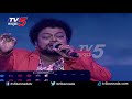 Kaanada Kadalige Hambaliside Mana Song by Sadhu Kokila | Kannada folk Song | TV5 Kannada