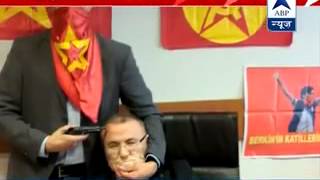 Turkey: Banned group takes prosecutor hostage in Istanbul