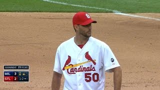 MIL@STL: Wainwright gets four strikeouts over seven