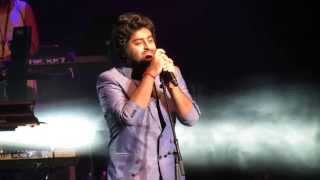 Arijit Singh singing Tum Hi Ho Live (Aashiqui 2)
