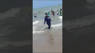 💥கடலுக்குள் ஒரு small walk🚶‍♀️🌊#alaiyae alaiyae😍 #sealove #seashore #beachvibes #fun #trendingreels