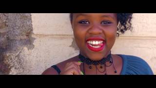 Tahfia - LIVING SO RAAH (Official Video)