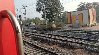 12993 Gandhidham-Puri Express with Newly LHBfied coaches crossing Mahanadi river and Hirakud station