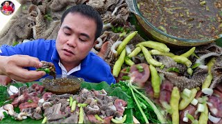 จุ๊ไข่หลัง สามสิบกลีบ แจ่วเพี้ยขมอ่ำหล่ำกับบรรยากาศฝนรินแซ่บๆ สุดยอดคัก