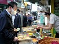 추석 첫날 노숙인들을 위해 김치찌개 700인분 끓인 윤석열 셰프..윤석열 대통령 추석 연휴 숨가쁜 민생 행보..전통시장 찾고 병사들과도 식사 정중규