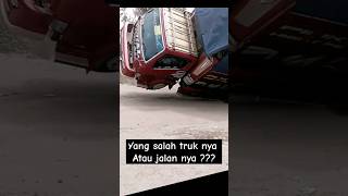 truk oleng terbalik #truk #cctvtruk