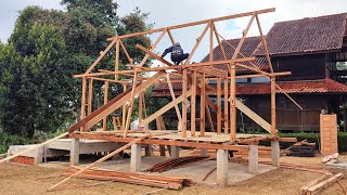 Melihat Proses Pemasangan Rumah Lumbung dalam 10 MENIT!! | RUMAH KAYU NUSANTARA