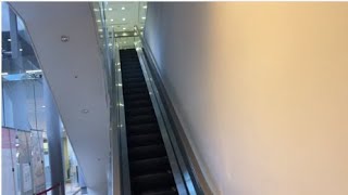 汐留メディアタワーエスカレーター_escalator Shiodome Media Tower building Tokyo Japan