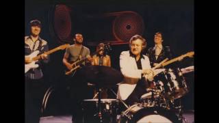 The Shadows - Shadoogie '83