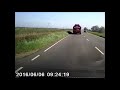 jaguar d6alw uses left hand lane to turn right at roundabout