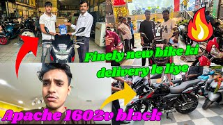 Taking delivery of apache 160R BT Black🔥🚀/ finely new bike aa gya🔥/ #apache #motovlog @zxkartik