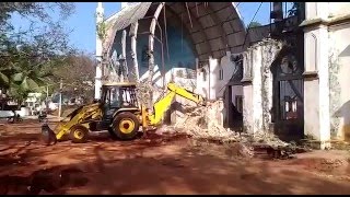 Maravankudieruppu west wall demolition