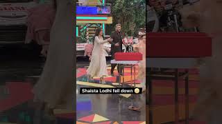 shaista lodhi fell down with game show #jeetopakistan New video | plz  subscribe #shaistalodhi