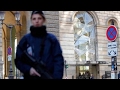 French soldier stops attack at the Louvre