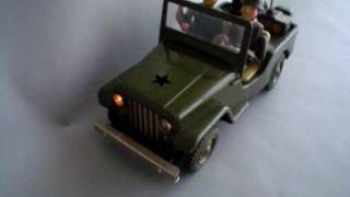 T N  NOMURA MADE IN JAPAN MILITAY WILLYS JEEP BATTERY OPERATED TIN TOY CAR