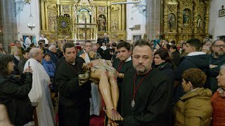 El desenclavo del Cristo yacente del Viernes Santo se celebra en la Basílica de la Encina