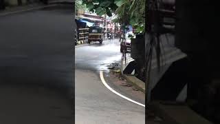 🌦️ഈ പ്രതിഭാസത്തെ എന്ത് വിളിക്കും..അങ്ങോട്ട് പോവണ്ട ..അവിടെ നല്ല മഴയുണ്ട് ..😀😀