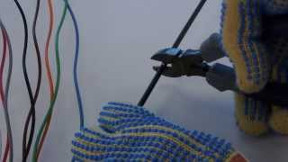 Technical Video: How to Prepare the ends of optical fiber loose tube cable for splicing TV19