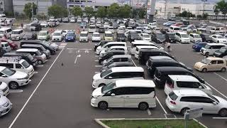 BMニトリモール枚方 2019年9月21日(土) 曇り 2階から駐車場の様子