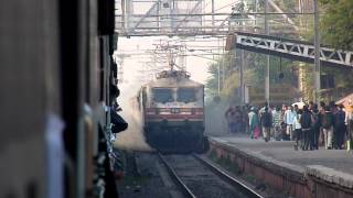 Thundering overtake BRC WAP-5 Ahmedabad Shatabdi overtakes Gujarat Express!!