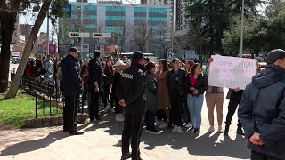 Студентите и средношколците најавуваат протести и блокади на булеварите низ главниот град