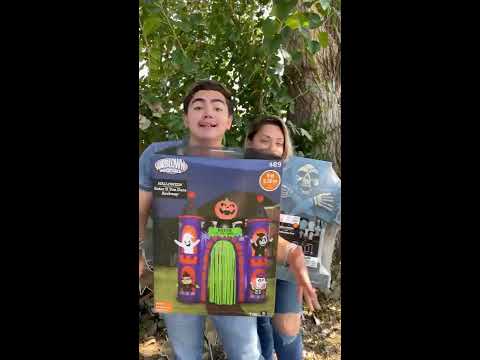 Day 1 Of Building Our Haunted House 亞 遜 Shorts Youtube