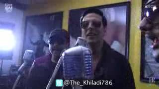 Making of 'Lonely' Remix Song - Khiladi 786 Ft. Akshay Kumar, Yo Yo Honey Singh  and  Himesh Reshammiya.-240p