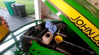 John Deere 2025R - Getting Ready for Winter 2020 - Oil Change