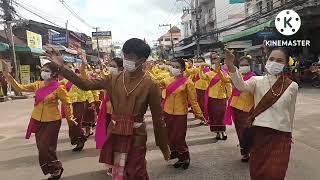 งานแห่เทียนเข้าพรรษา ประจำปี2565 ของจังหวัดสุรินทร์ ชมขบวนนางรำที่สวยสดงดงาม 12 ก.ค. 2565