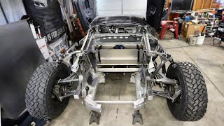 Building & Installing A Racing Fuel Cell In The Off-Road Lamborghini Huracan